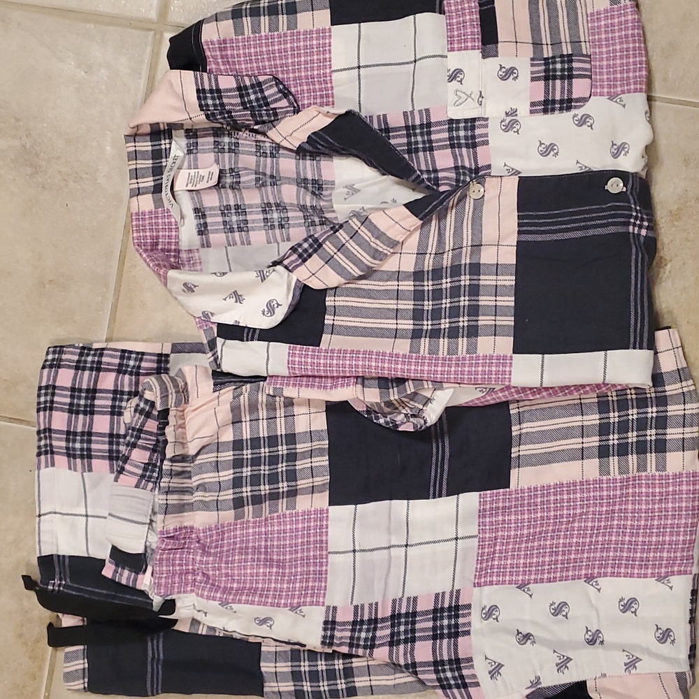 Victoria's Secret Plaid Pajama Pants in Pink and Black
